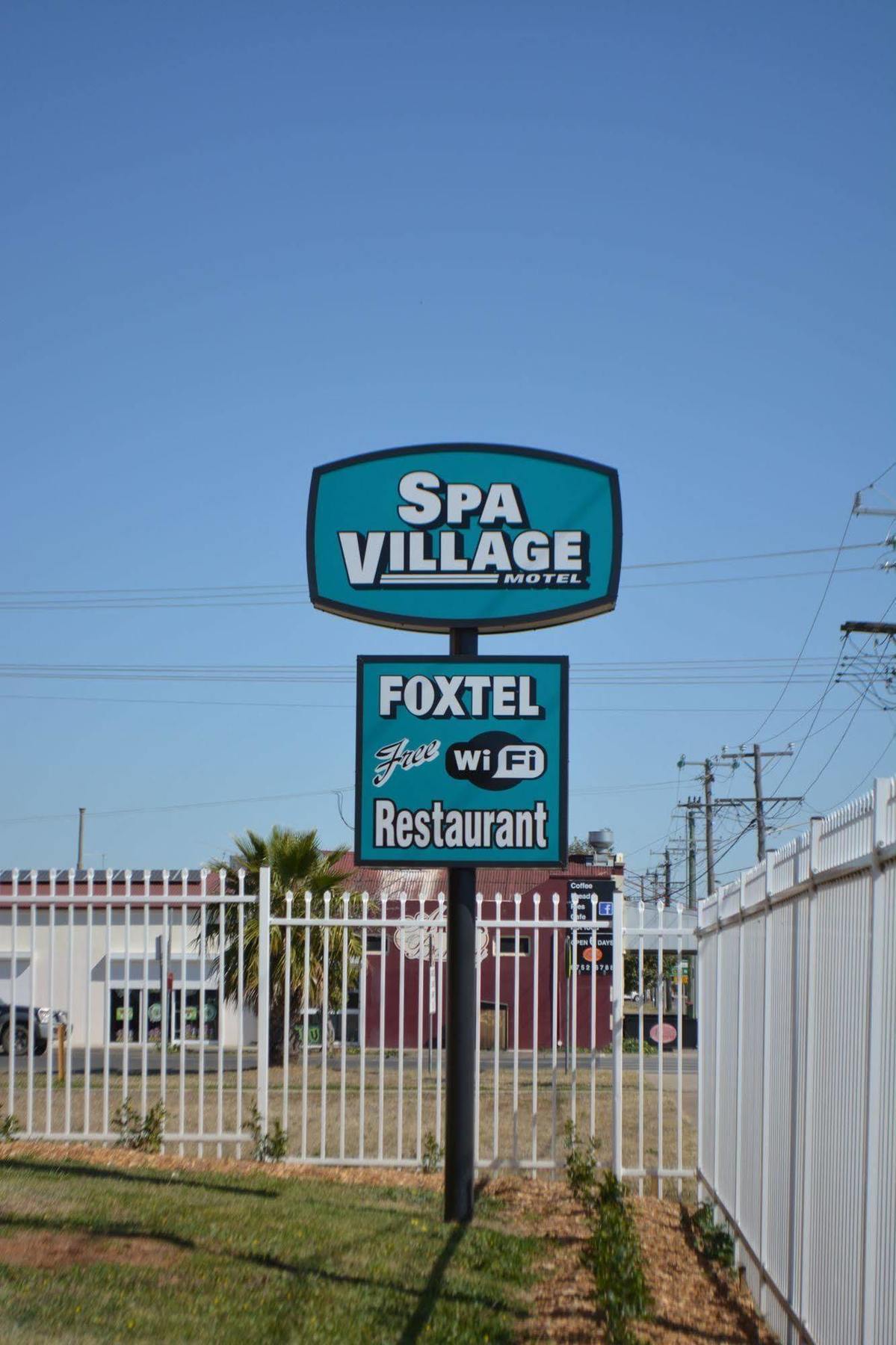 Spa Village Travel Inn Moree Eksteriør bilde